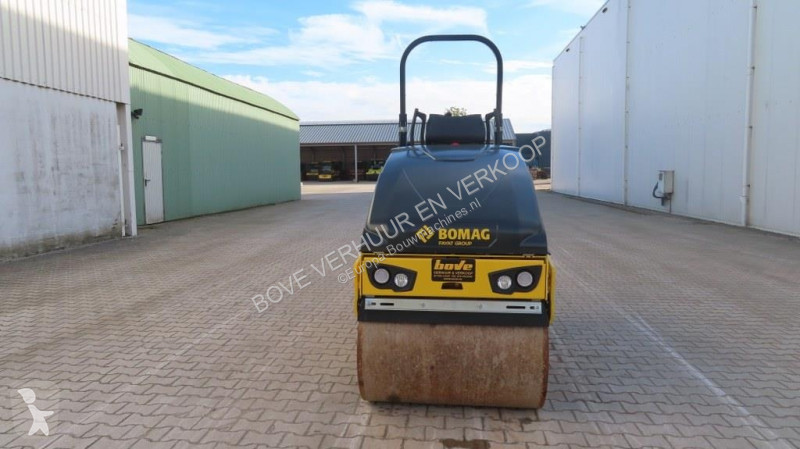 مدحلة Bomag AD-5