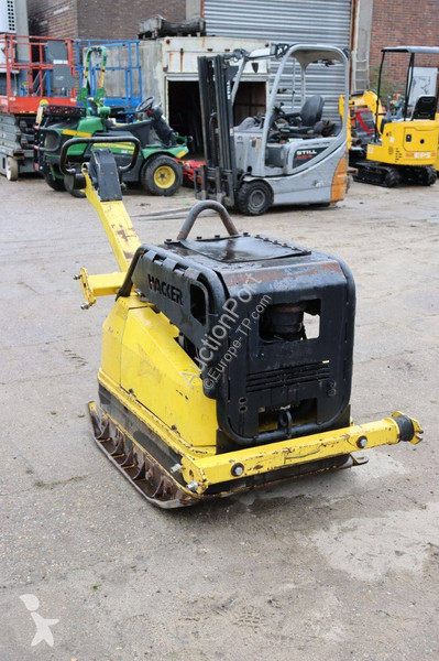 مدحلة Neuson Vibroplate DPU 100-70Le