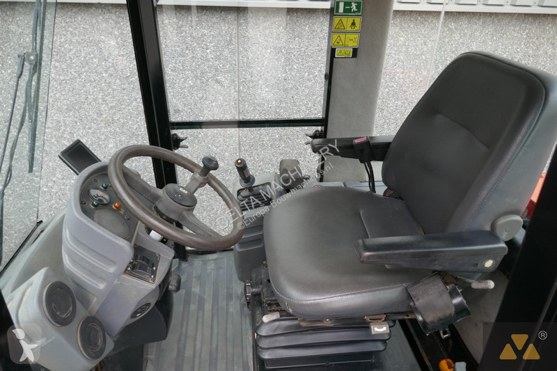 Compacteur Caterpillar