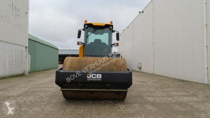 Валяк JCB VM116 D
