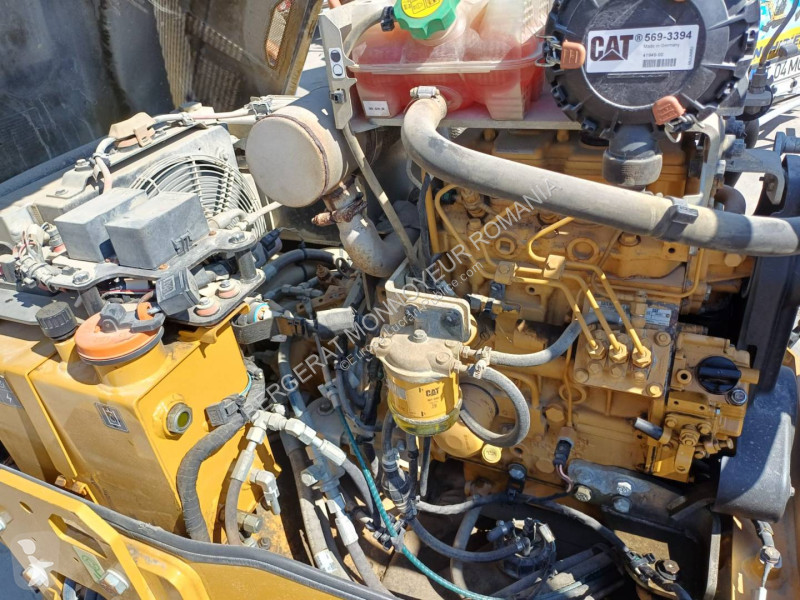 مدحلة Caterpillar CB2.5-03GC