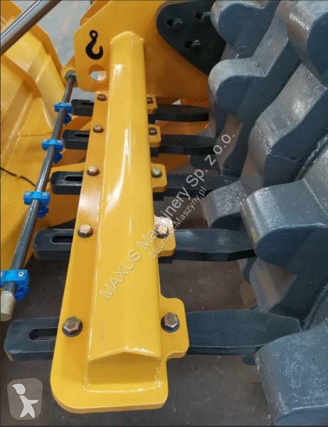 Compactador Caterpillar NOWY KOMPAKTOR MAXUS 20...