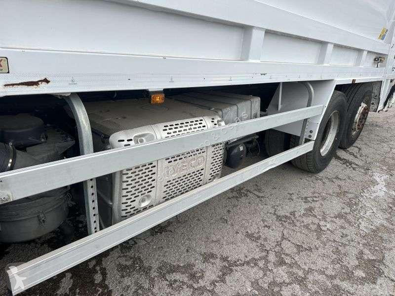 Compactor Iveco 330