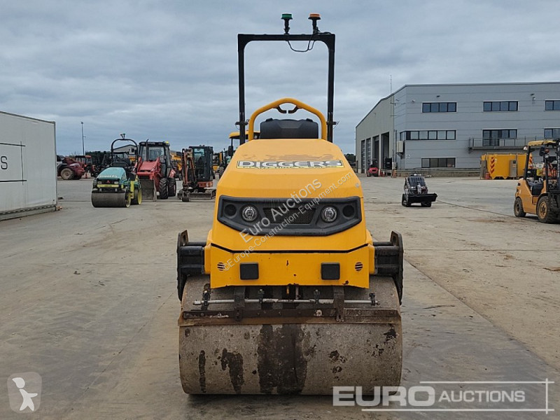 مدحلة JCB CT260-120