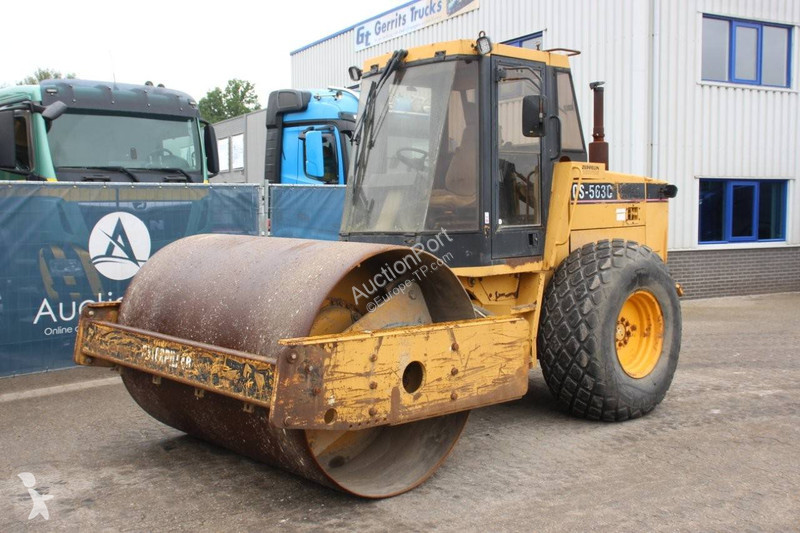 Compactor Caterpillar CS-563C
