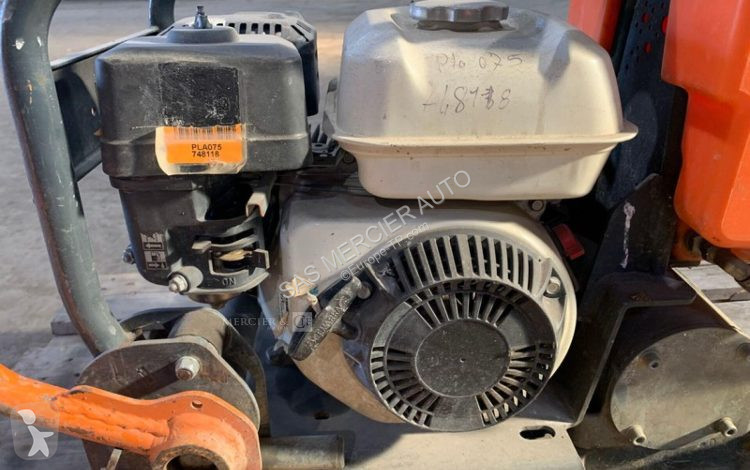 Compactor Altrad plaque vibrante essence