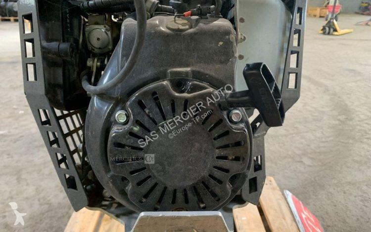 Compactor Bomag pilonneuse essence