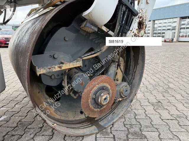 Zhutňovač Caterpillar (CD10),Tandemwalze,...