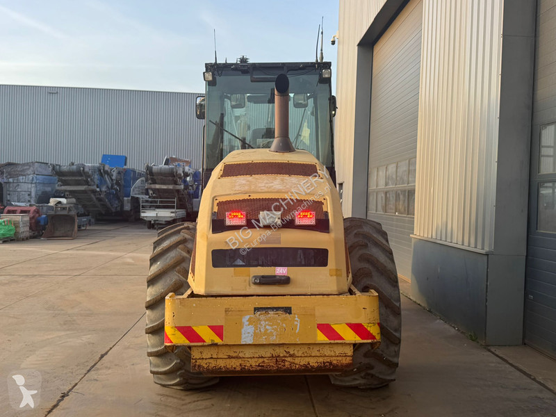 Zhutňovač Caterpillar CP76 (19t)