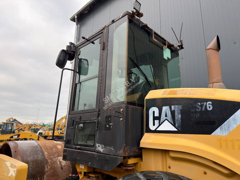 Zhutňovač Caterpillar CS76 XT