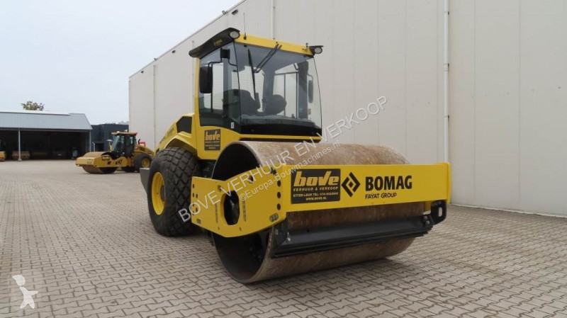 Compactador Bomag BW213 DH-5