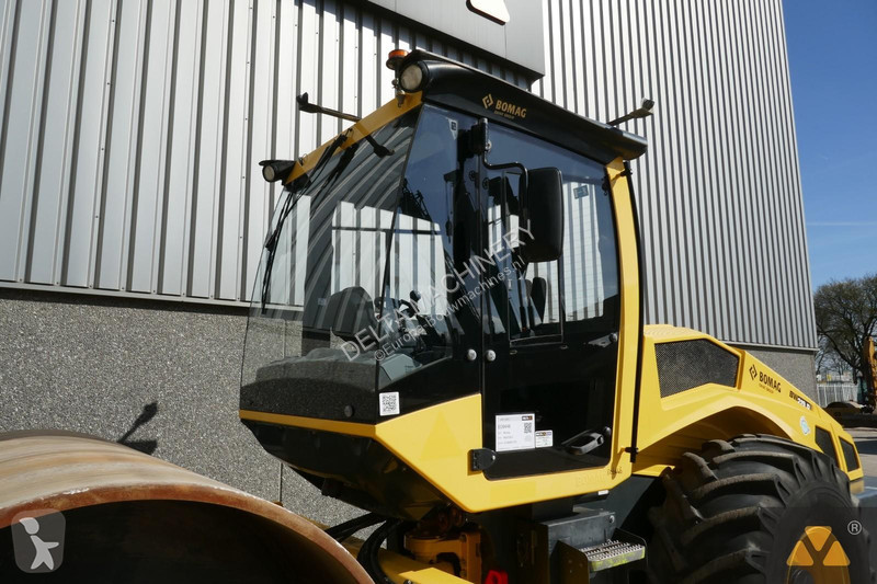مدحلة Bomag