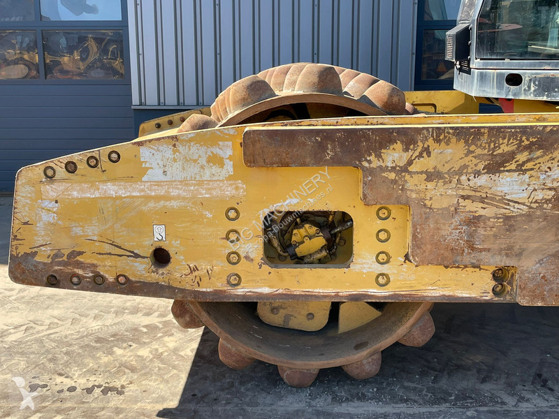 Walec Caterpillar CP64