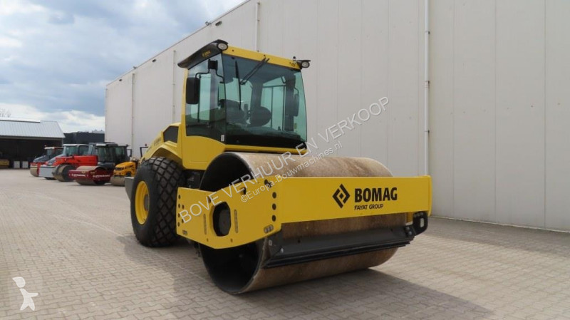 Compactador Bomag BW213 D-5 PL