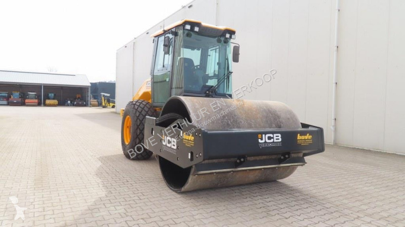 Compactador JCB VM118D