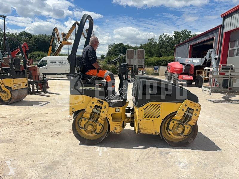Zhutňovač Bomag AD4