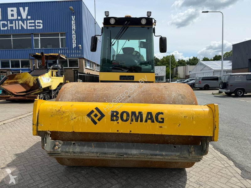 Zhutňovač Bomag H4