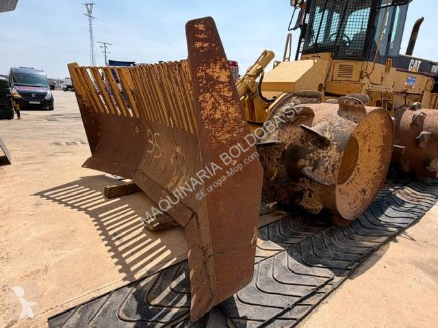 Compacteur Caterpillar