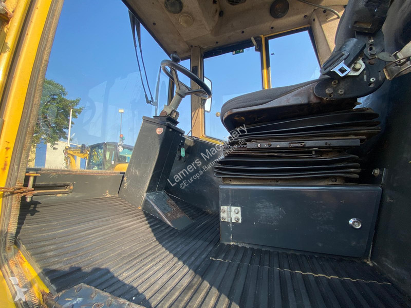 Zhutňovač Bomag BW216 .