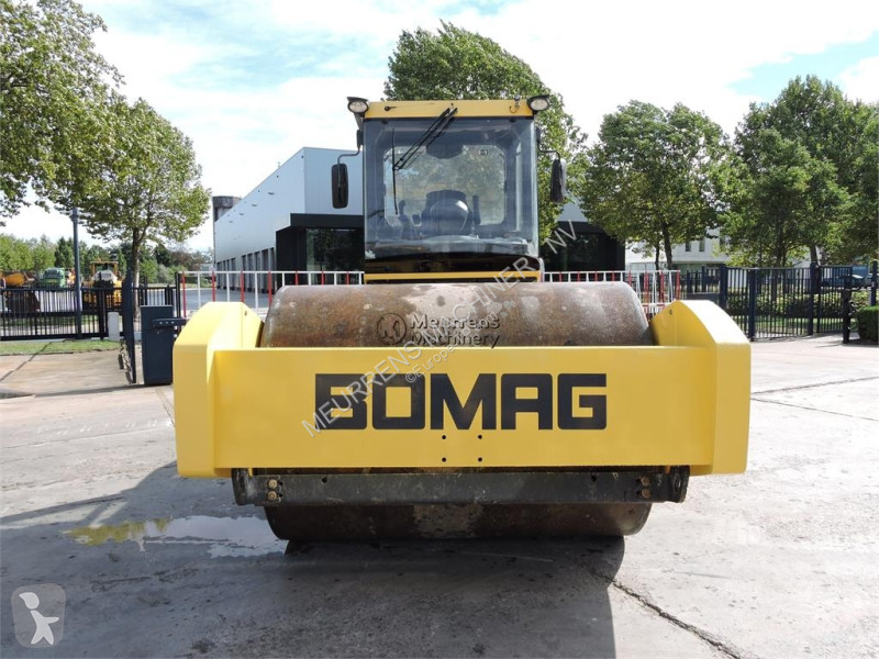 Дорожный каток Bomag BW226