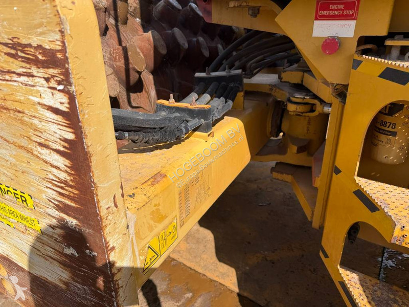 Дорожный каток Caterpillar CP 76