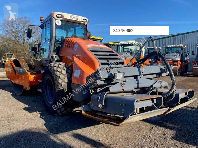 Дорожный каток Hamm H13i mit Verdichterplatten...