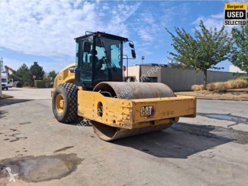 مدحلة Caterpillar 4F