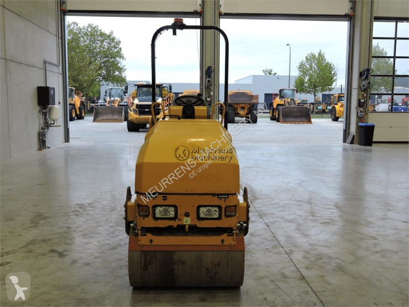 مدحلة Caterpillar CB1.7