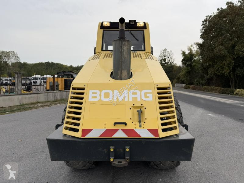 Zhutňovač Bomag BW213 D3