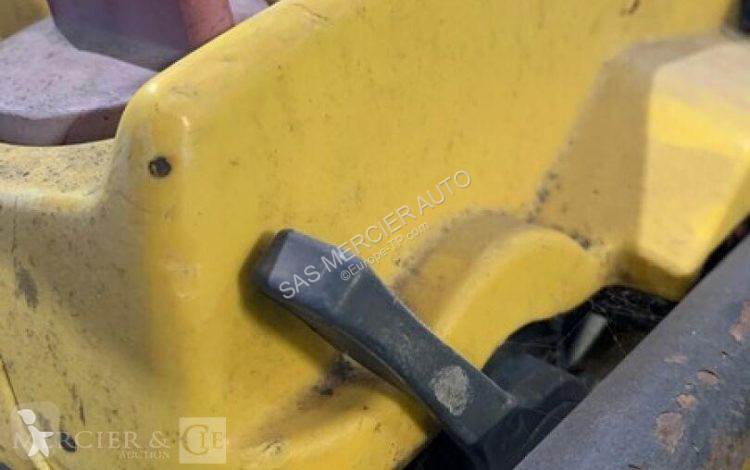 Дорожный каток Bomag pilonneuse essence