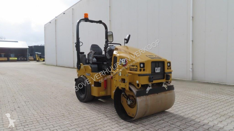 مدحلة Caterpillar CC4.0