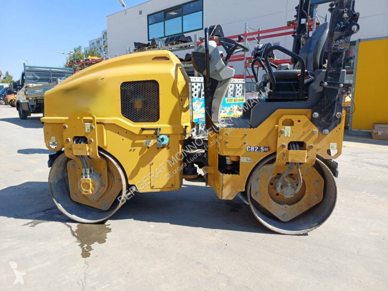 مدحلة Caterpillar CB2.5-03GC