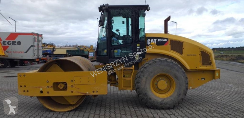 Compactor  Walec wibracyjny CATERPILLAR CS 64 B
