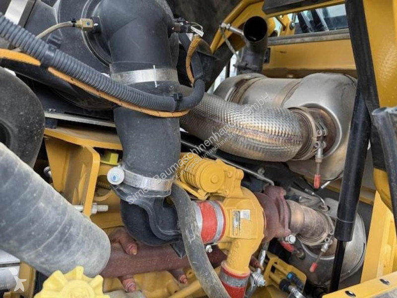 مدحلة Caterpillar CP12 GC