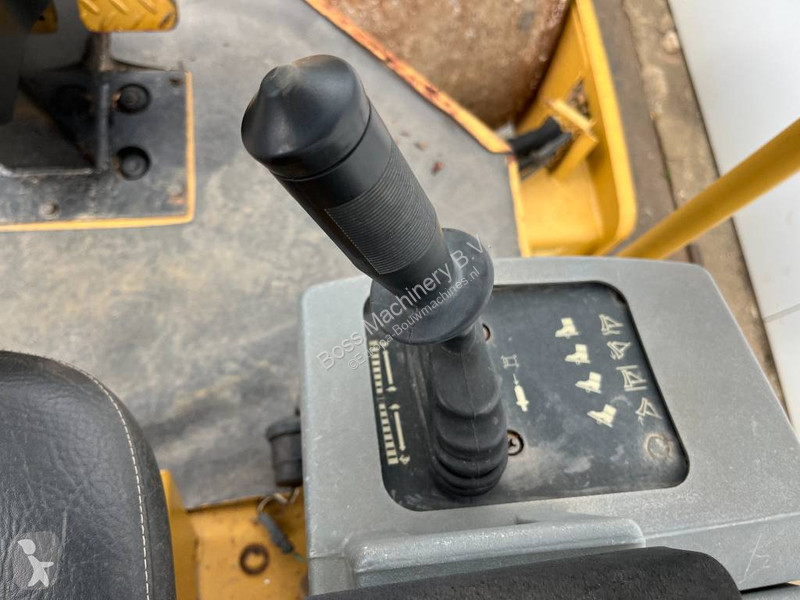 مدحلة Caterpillar CS533E - Good Overall Condition