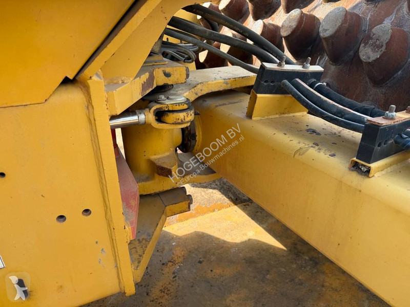 Дорожный каток Caterpillar CP 76