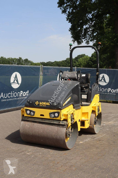 Compactador Bomag BW120 AD4
