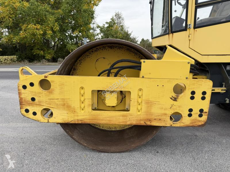 Zhutňovač Bomag BW213 D3