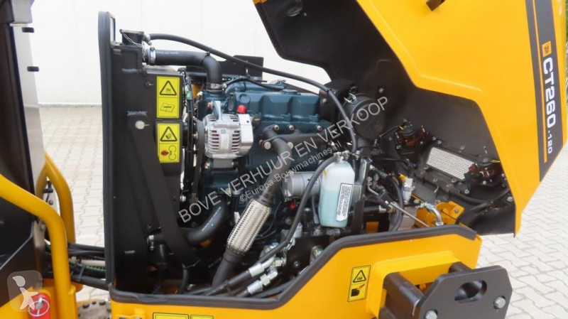 مدحلة JCB