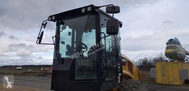 Compactor  Walec wibracyjny CATERPILLAR CS 64 B