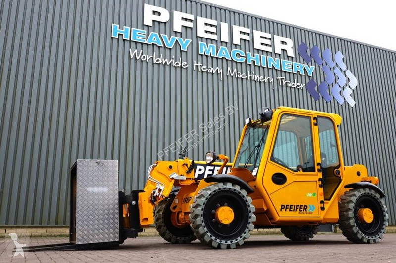 رافعة شوكية تلسكوبية JCB 525-60E Valid...
