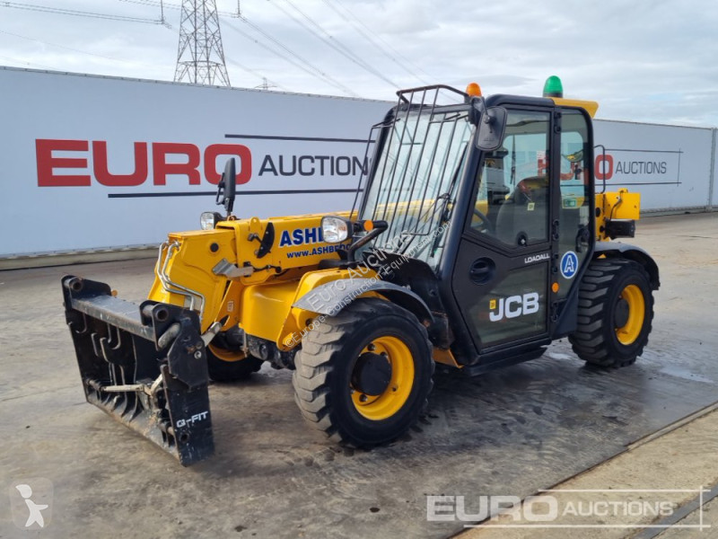 Teleskopický vozík JCB 525-60 Hi Viz