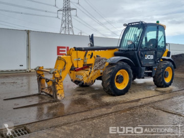 Empilhador telescópico JCB