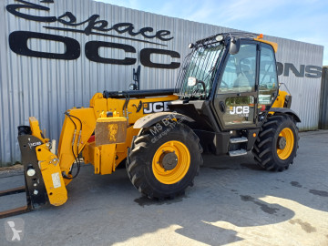 Teleskopický vozík JCB 535-125