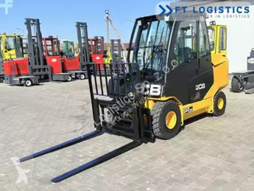 Телескопический погрузчик JCB