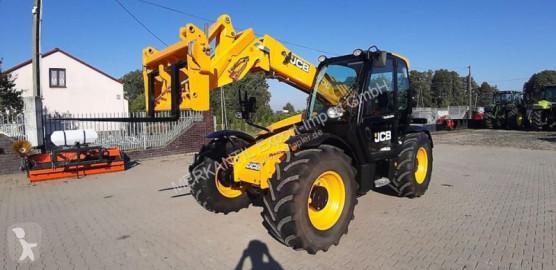 Chariot télescopique JCB