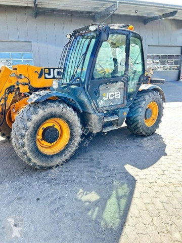 Chariot télescopique JCB