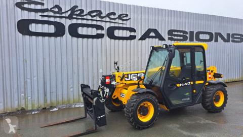 رافعة شوكية تلسكوبية JCB 525-60