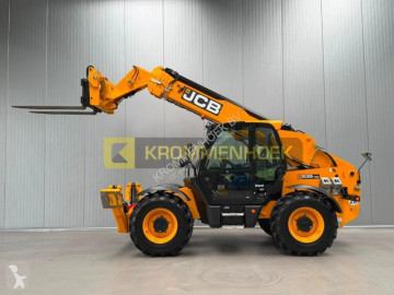 Teleskopický vozík JCB 535-125 HiViz