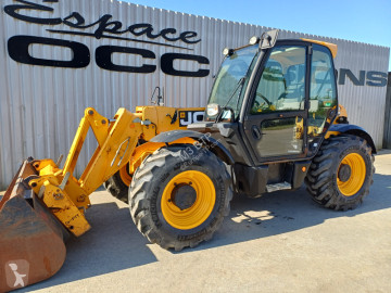 Teleskopický vozík JCB 531-70 T4F